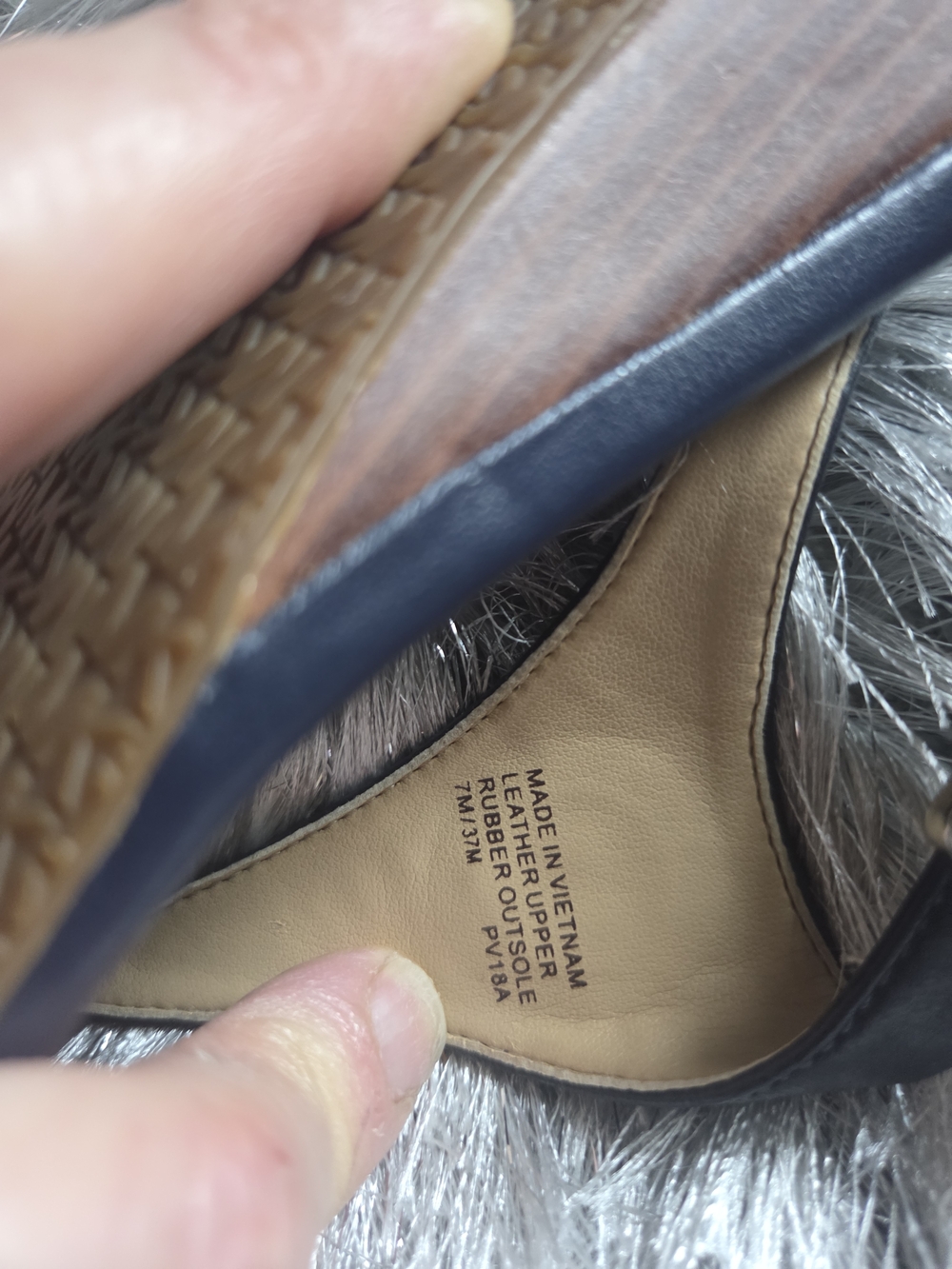 Michael Kors Navy Leather T-Strap Sandals - Picture 15 of 15